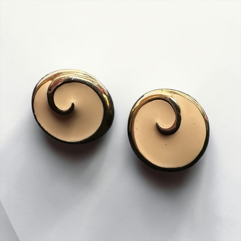 Vintage Swirl Enamel Clip On Earrings Gold Cream Round Button Style